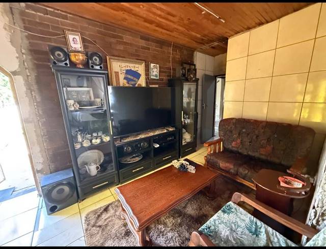 11 BEDROOM HOUSE FOR SALE IN VANDERBIJLPARK CE 2